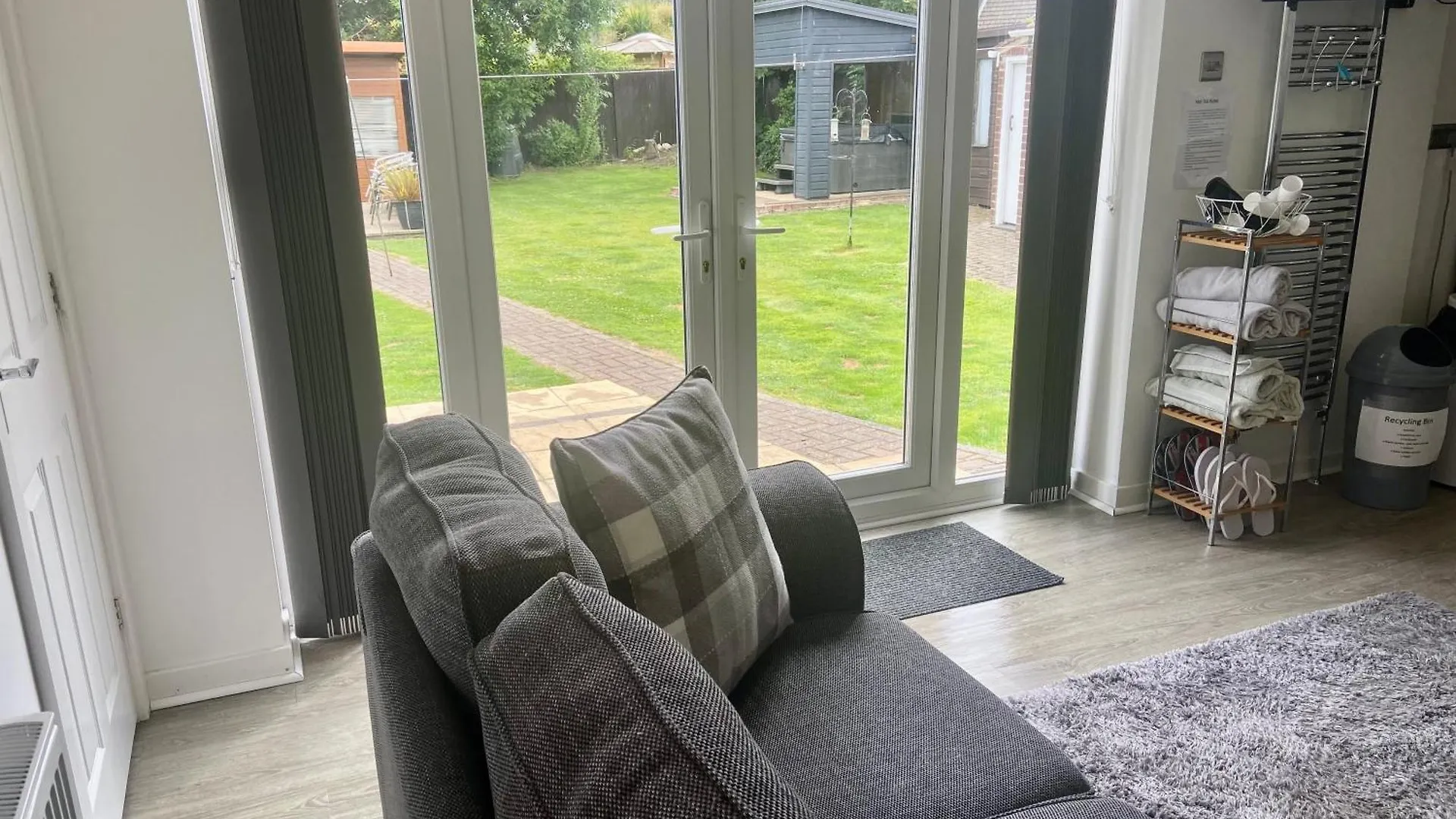 بيت للعطل Bero Bungalow With A Hot Tub & A Large Garden! ويذرنسه المملكة المتحدة